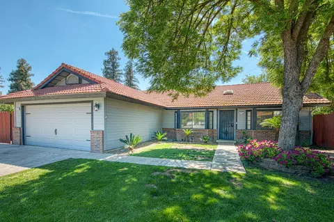 Exterior - 2250 Escalon Ave, Clovis, CA 93611 photo 2 of 13