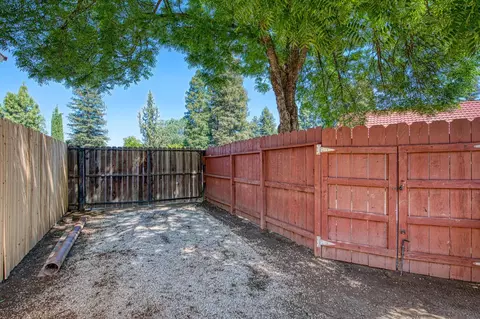 Exterior - 2250 Escalon Ave, Clovis, CA 93611 photo 13 of 13