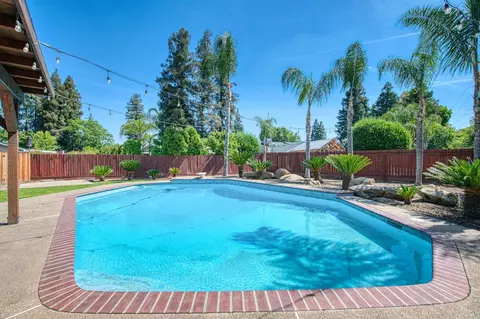 Exterior - 2250 Escalon Ave, Clovis, CA 93611 photo 5 of 13