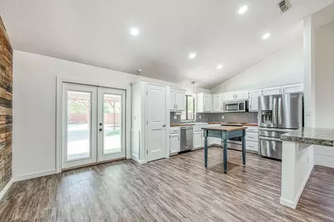 Kitchen - 2250 Escalon Ave, Clovis, CA 93611 photo 1 of 6