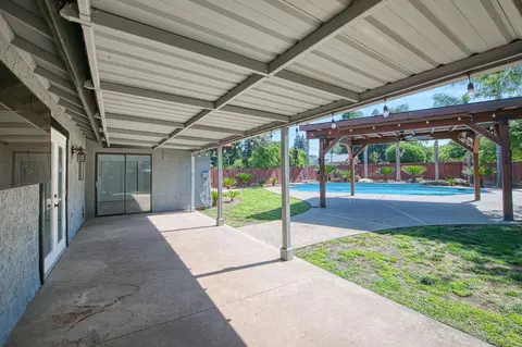 Exterior - 2250 Escalon Ave, Clovis, CA 93611 photo 9 of 13