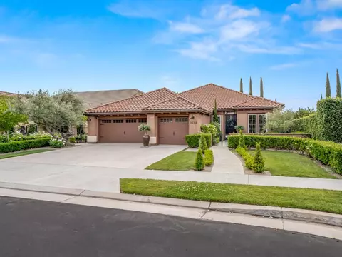 3524 Prescott Ave, Clovis, CA 93619