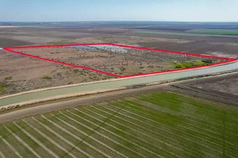 1111 Russell Ave, Firebaugh, CA 93622