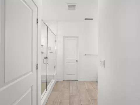 Entry Way - 4486 Crown Bluffs Dr, Madera, CA 93636 photo 4 of 8
