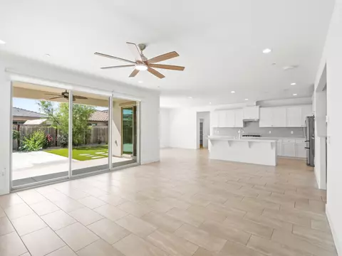 Living - 4486 Crown Bluffs Dr, Madera, CA 93636 photo 6 of 6