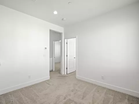 Bedroom - 4486 Crown Bluffs Dr, Madera, CA 93636 photo 1 of 10