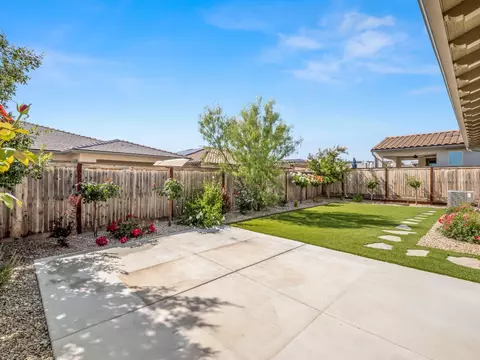Exterior - 4486 Crown Bluffs Dr, Madera, CA 93636 photo 3 of 8