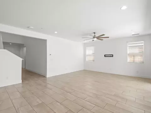 Living - 4486 Crown Bluffs Dr, Madera, CA 93636 photo 4 of 6