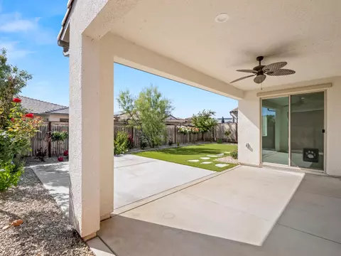 Exterior - 4486 Crown Bluffs Dr, Madera, CA 93636 photo 2 of 8