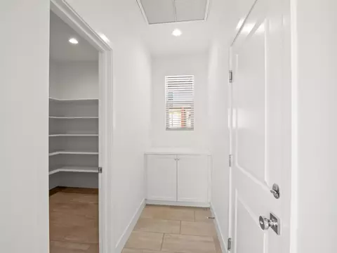 Entry Way - 4486 Crown Bluffs Dr, Madera, CA 93636 photo 7 of 8