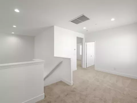 Entry Way - 4486 Crown Bluffs Dr, Madera, CA 93636 photo 2 of 8