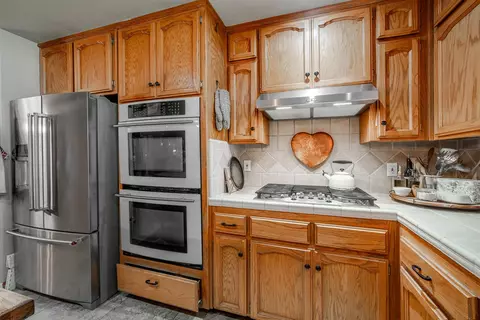Kitchen - 22052 Melrose Ct, Madera, CA 93638 photo 3 of 3