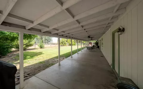 Exterior - 22052 Melrose Ct, Madera, CA 93638 photo 7 of 19