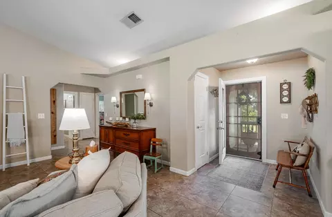 Entry Way - 22052 Melrose Ct, Madera, CA 93638 photo 2 of 3
