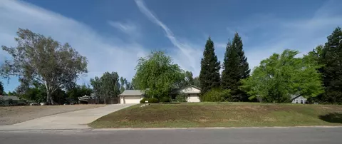 Exterior - 22052 Melrose Ct, Madera, CA 93638 photo 18 of 19