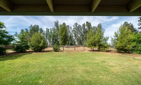 Exterior - 22052 Melrose Ct, Madera, CA 93638 photo 17 of 19