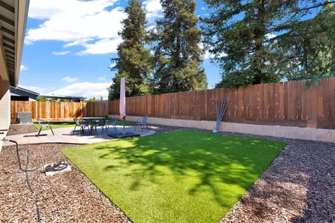 Exterior - 1807 Las Rosas Ave, Clovis, CA 93619 photo 4 of 7