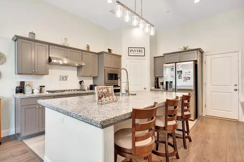 Kitchen - 1807 Las Rosas Ave, Clovis, CA 93619 photo 2 of 5