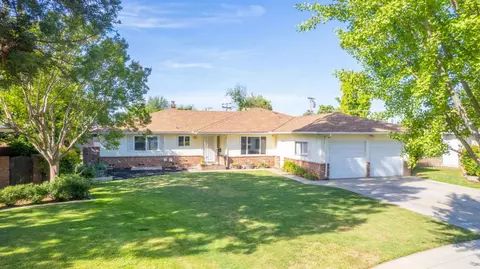 1265 E Portals Ave, Fresno, CA 93710