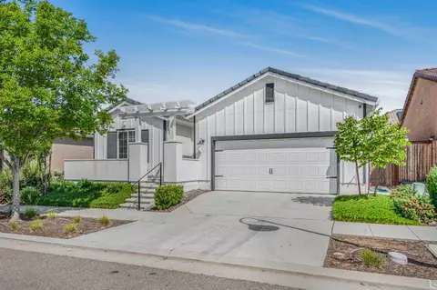 Exterior - 619 Wood Crest Ave, Madera, CA 93636 photo 4 of 14