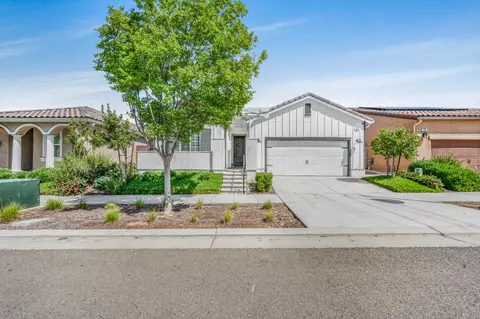 619 Wood Crest Ave, Madera, CA 93636