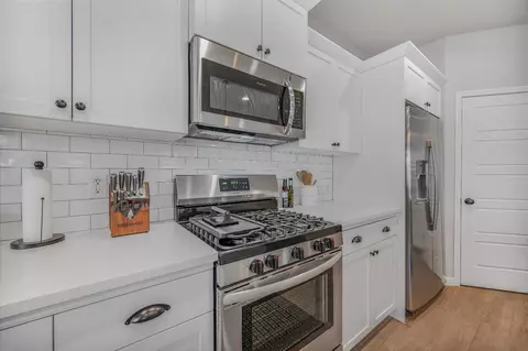 Kitchen - 619 Wood Crest Ave, Madera, CA 93636 photo 4 of 4