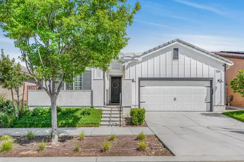 Exterior - 619 Wood Crest Ave, Madera, CA 93636 photo 2 of 14