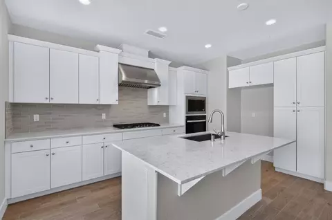 Kitchen - 966 Peters Rd S, Madera, CA 93636 photo 1 of 2