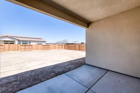 Exterior - 966 Peters Rd S, Madera, CA 93636 photo 2 of 6