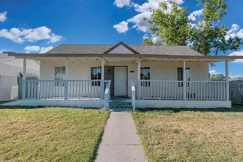 3508 E Lamona, Fresno, CA 93703