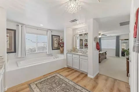 Entry Way - 3046 Indianapolis Ave, Clovis, CA 93619 photo 7 of 8