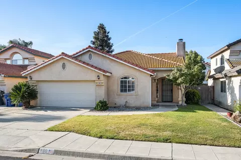 988 Ramona Ave, Clovis, CA 93612