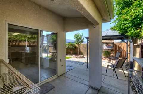 Exterior - 1955 Backowski Ave, Clovis, CA 93611 photo 7 of 8