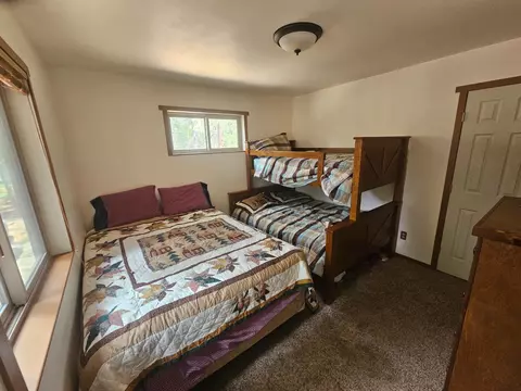 Bedroom - 64618 Tamarack Trl, North Fork, CA 93643 photo 2 of 2