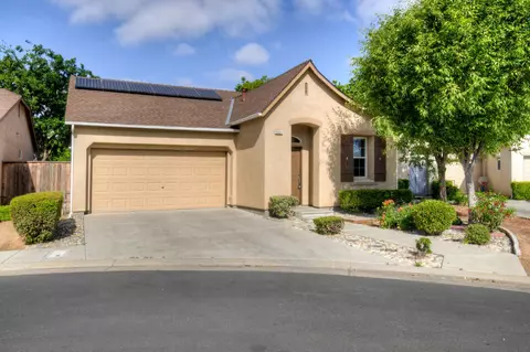 5691 N Crabapple Dr, Fresno, CA 93711