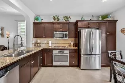 Kitchen - 1502 N Reunion Way, Clovis, CA 93619 photo 2 of 2