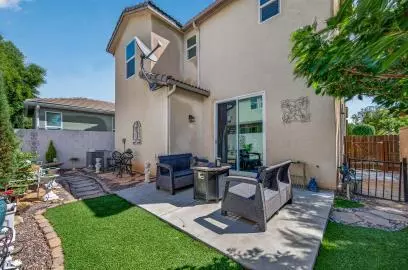 Exterior - 1502 N Reunion Way, Clovis, CA 93619 photo 9 of 10