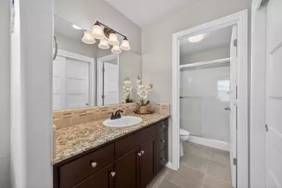 Bath - 1502 N Reunion Way, Clovis, CA 93619 photo 1 of 2