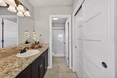 Bath - 1502 N Reunion Way, Clovis, CA 93619 photo 2 of 2