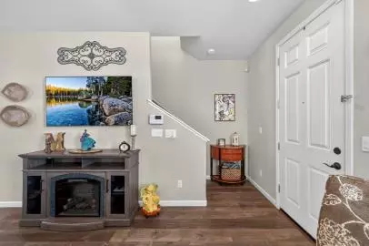 Entry Way - 1502 N Reunion Way, Clovis, CA 93619 photo 5 of 8