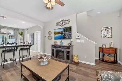 Entry Way - 1502 N Reunion Way, Clovis, CA 93619 photo 2 of 8