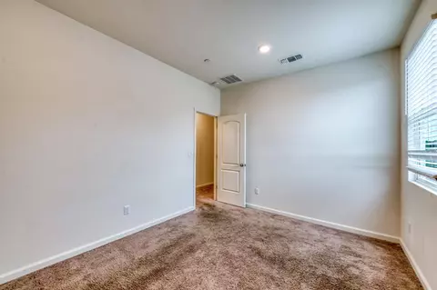 Bedroom - 1469 Rinconada Dr, Madera, CA 93637 photo 6 of 7