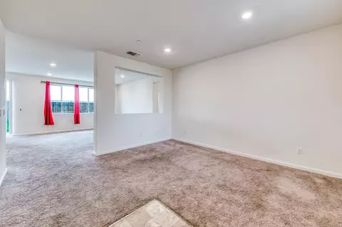 Living - 1469 Rinconada Dr, Madera, CA 93637 photo 6 of 7