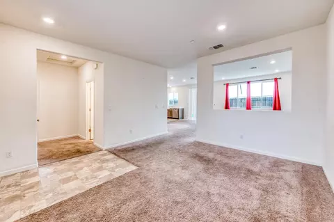 Living - 1469 Rinconada Dr, Madera, CA 93637 photo 5 of 7