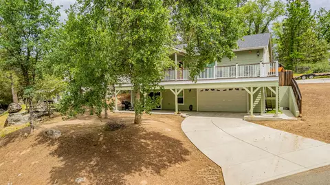 48441 Woodbend Ct, Oakhurst, CA 93644