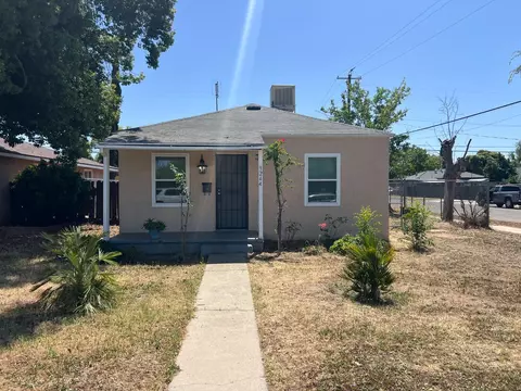 3244 E Pine Ave, Fresno, CA 93703