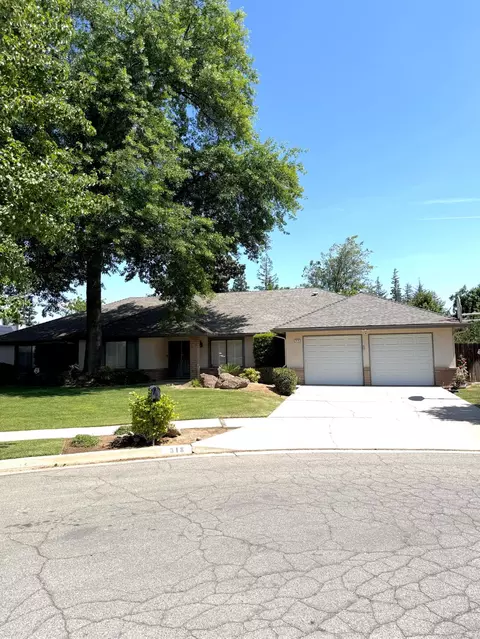 318 E Lisa Ave, Fresno, CA 93720