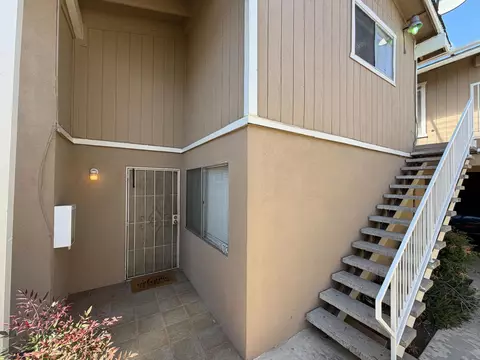 571 W Ashlan Ave, Clovis, CA 93612 photo 7