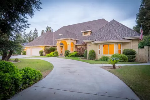 6518 N Dolores, Fresno, CA 93711