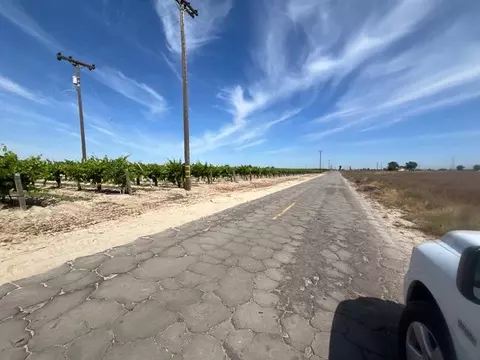 6195 W Springfield N, Raisin City, CA 93652